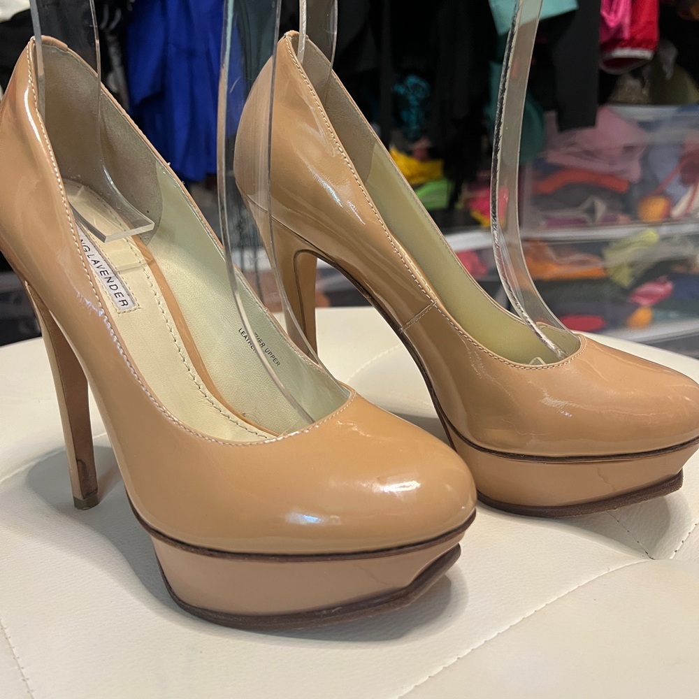 Elegant Tan Platform Pumps